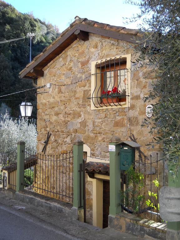 Lo Scoiattolo Villa Ventimiglia Luaran gambar